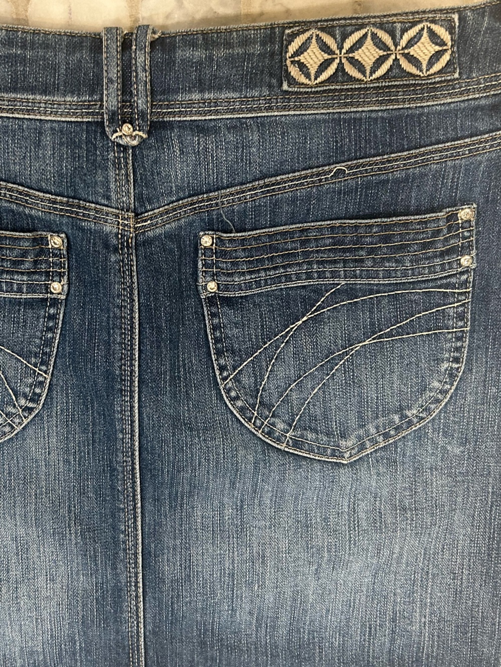 Y2K Bundle w/3 pair Jeans/1 Denim Skirt/5 Tops - 9 items - Picture 9 of 16